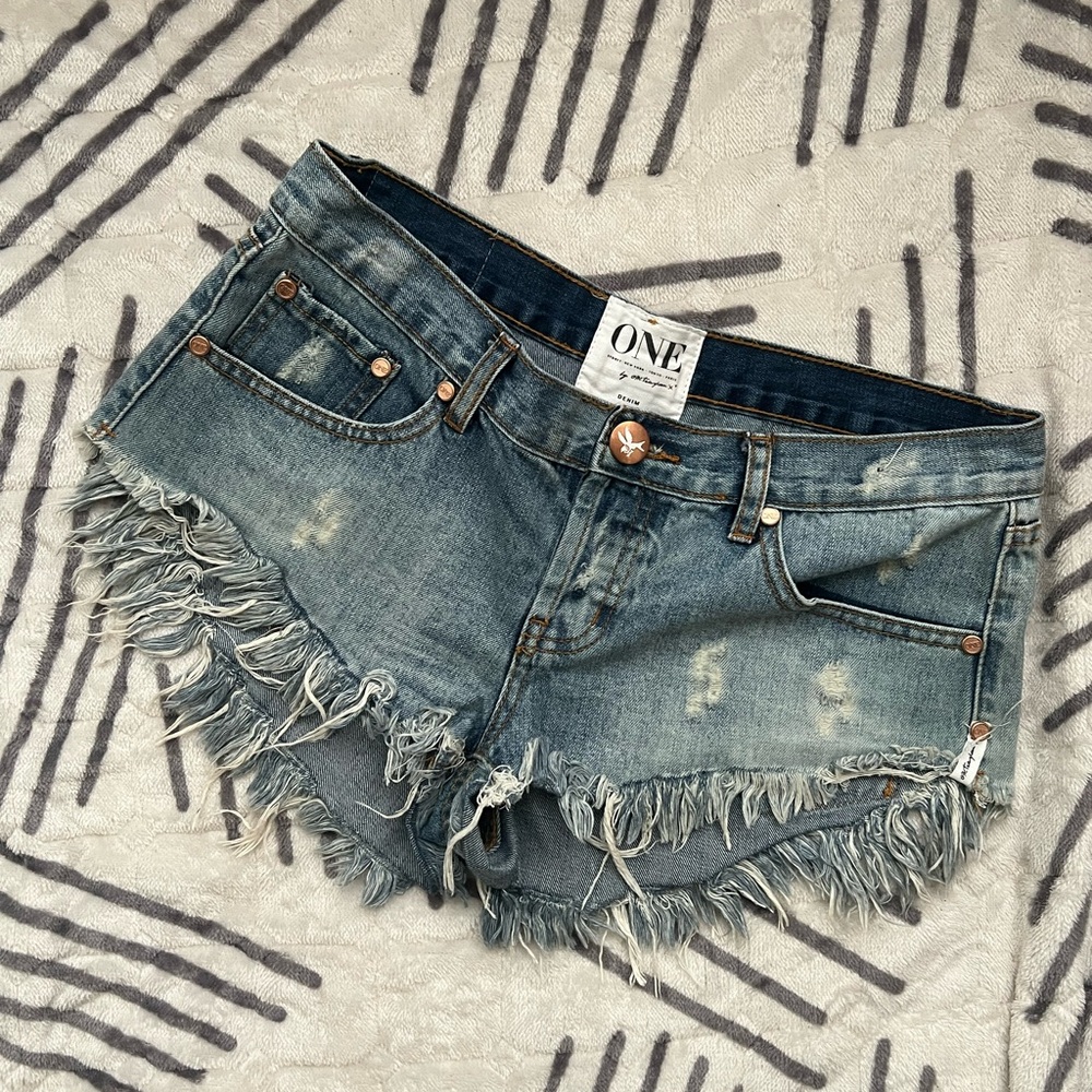 One Teaspoon Bonitas Denim Shorts Distressed from Revolve size medium 28